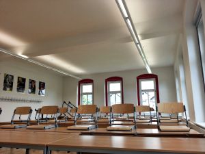 Beleuchtung eines Klassenzimmer in der Pestalozzischule Neusalza-Spremberg, Haus 2